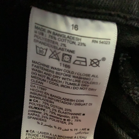 Girls’ black skinny ripped jeans (girls 16) - Picture 2 of 6